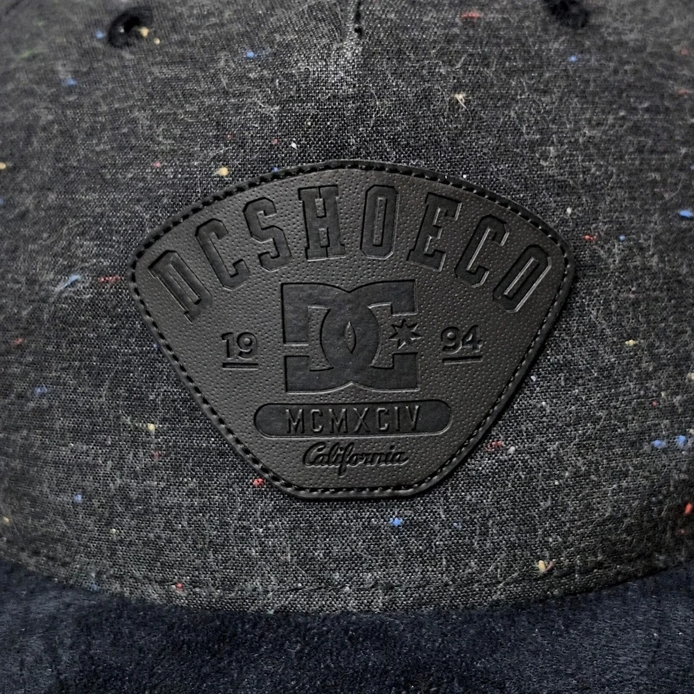 DC Shoes Co Snapback Hat Baseball Cap Gray Black Patch OSFM The Classics Yupoong